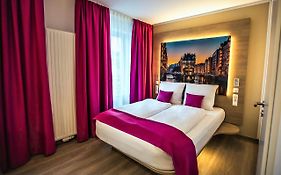Hotel Luckys Inn